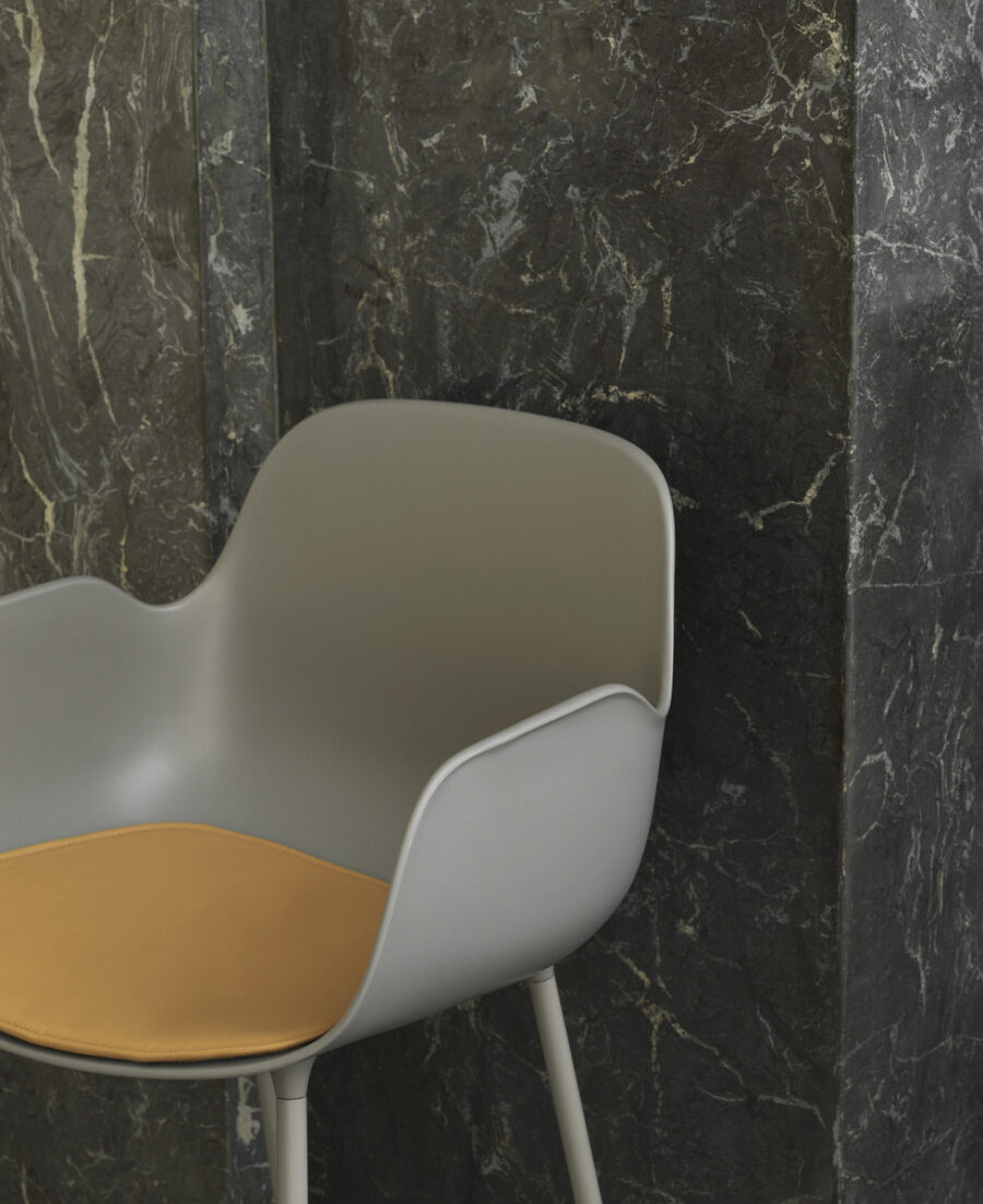 FORM BAR ARMCHAIR 75 CM STEEL