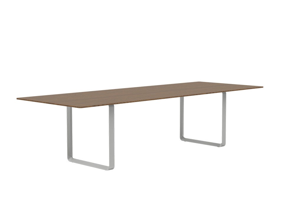 70/70 Table