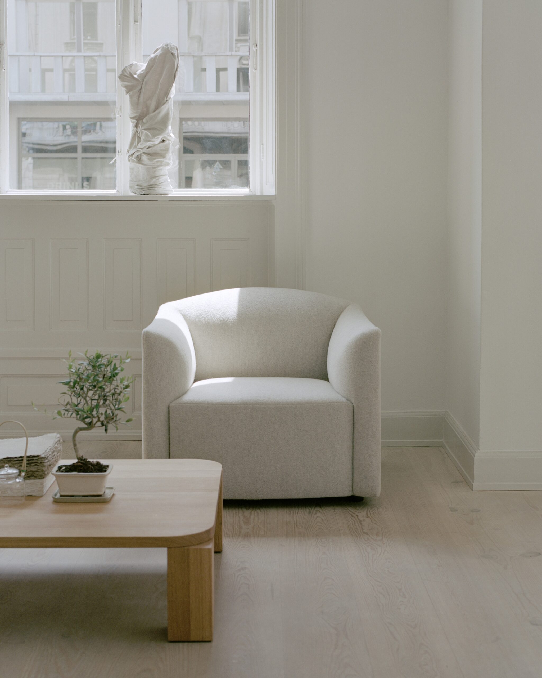 Shore Lounge Chair Extended Base