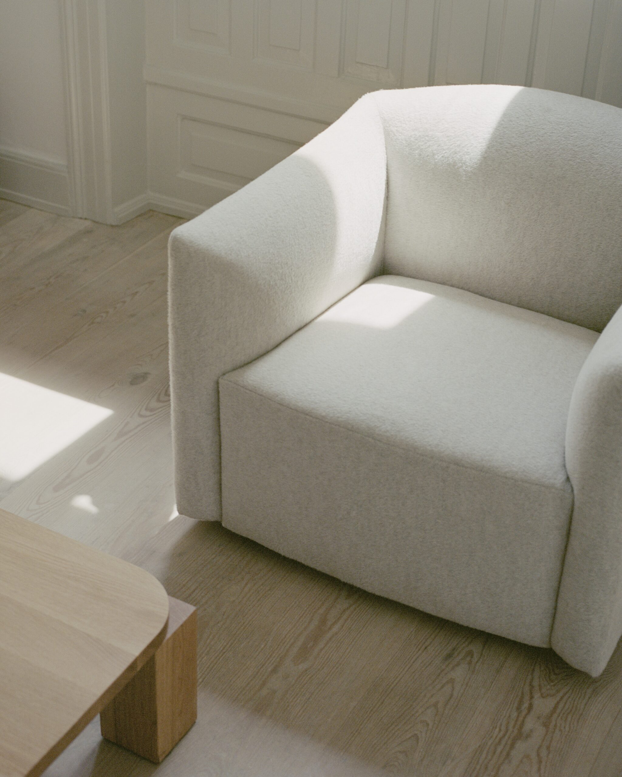 Shore Lounge Chair Extended Base