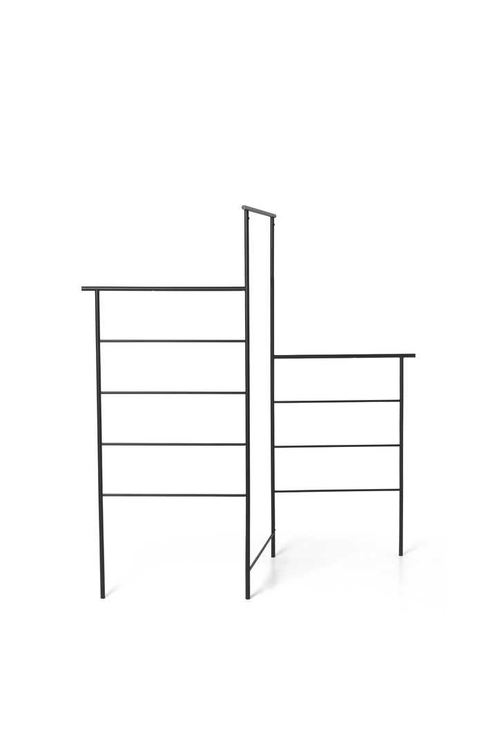Dora Clothes Stand